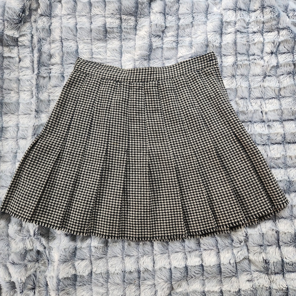 Vintage Pleated Houndstooth Mini Skirt